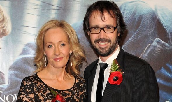 jk-rowling-and-her-husband-neil-murray-2513272-1677561252.jpg