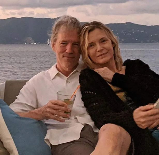 ad3d2b12a82d-michelle-pfeiffer-husband-z-1697048490.jpg.webp
