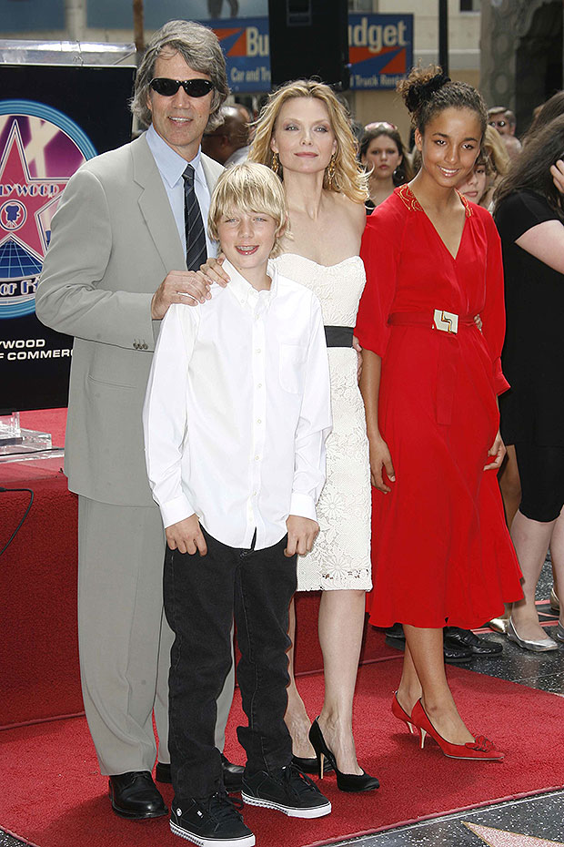 michelle-pfeiffers-kids-ss-embed21-1697048491.jpg
