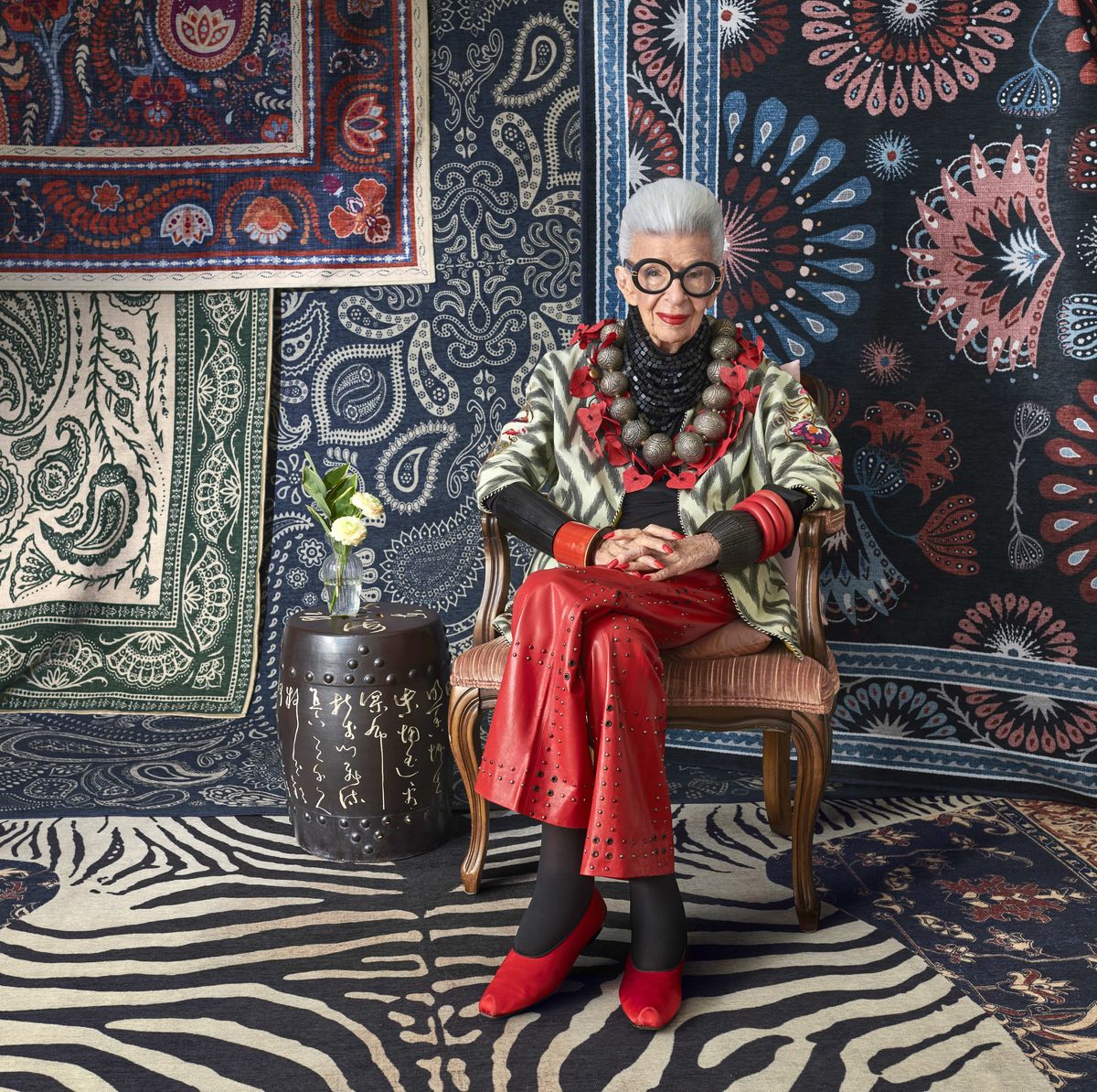 iris-apfel-ruggable-1675762877-1709367390.jpg