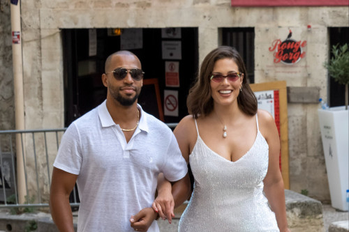 justin-ervin-and-ashley-graham-have-named-their-twins-malach-1760632332.jpg