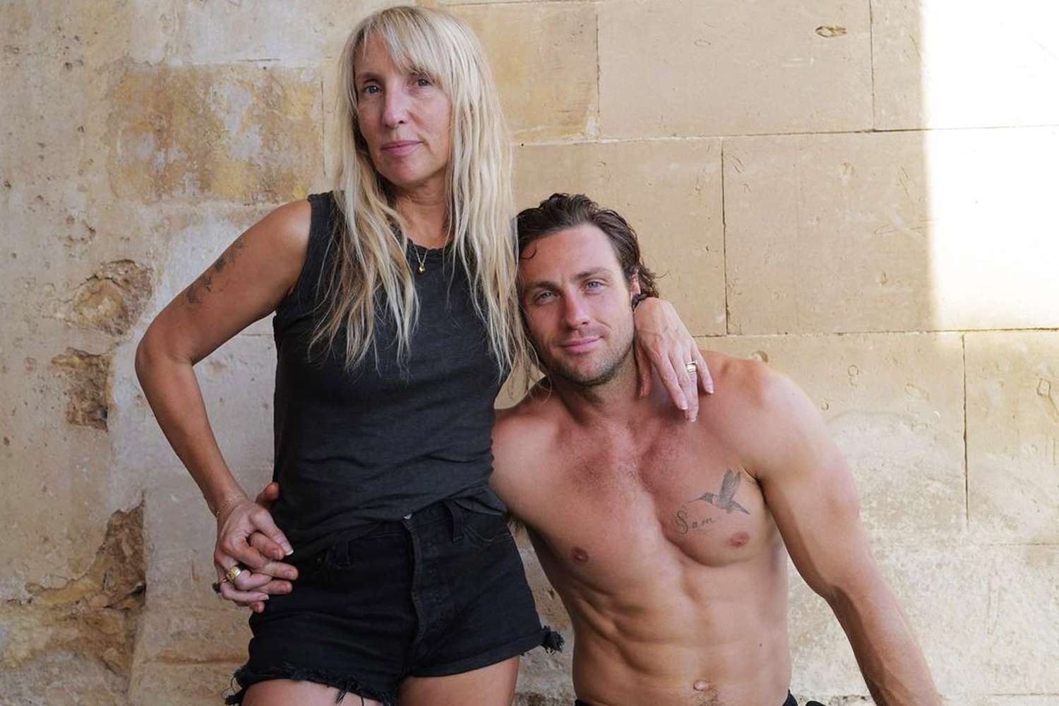 aaron-taylor-johnson-shirtless-090823-tout-ae899c4cf47f46949c777ec1e8c484ef-1761109685.jpg