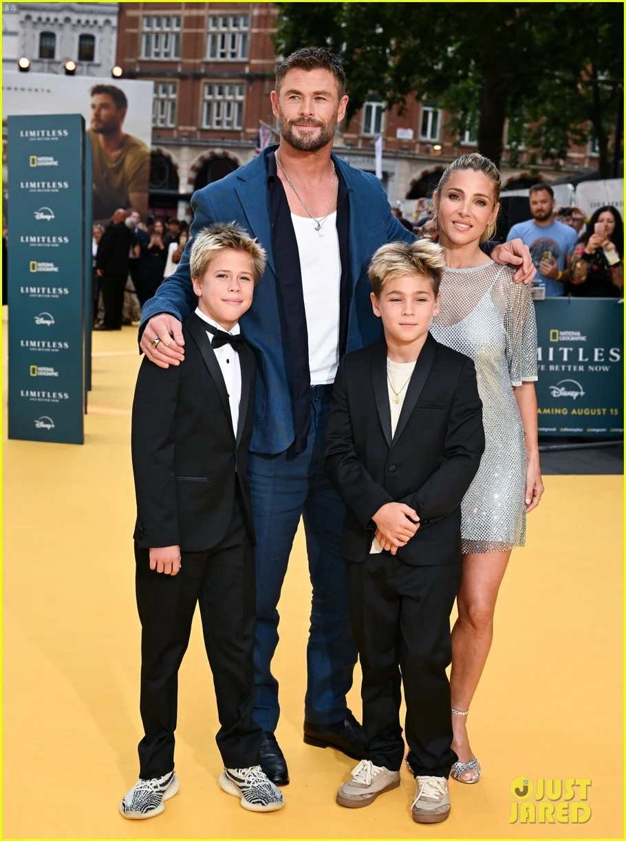 chris-hemsworth-family-at-limitless-live-better-now-premiere-05-1762764005.webp