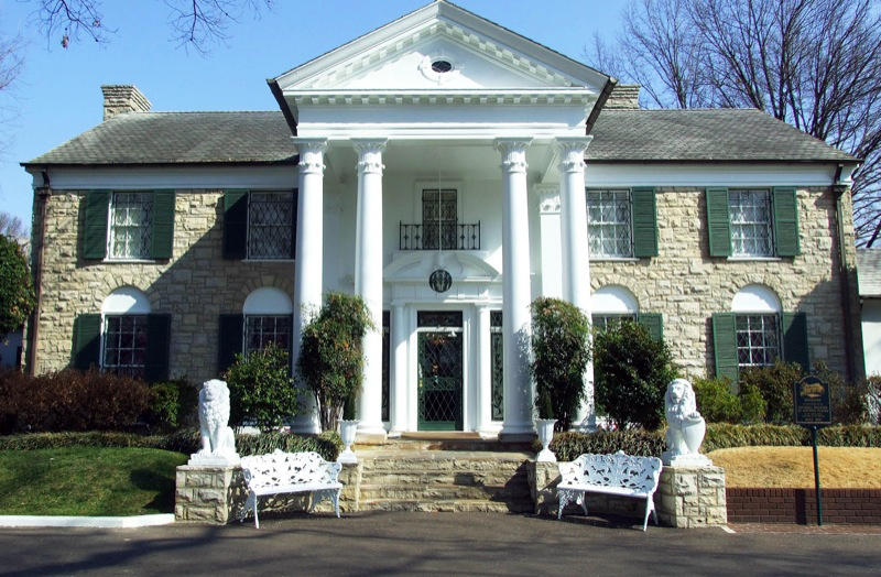 graceland-memphis-tennessee-1763374515.jpg
