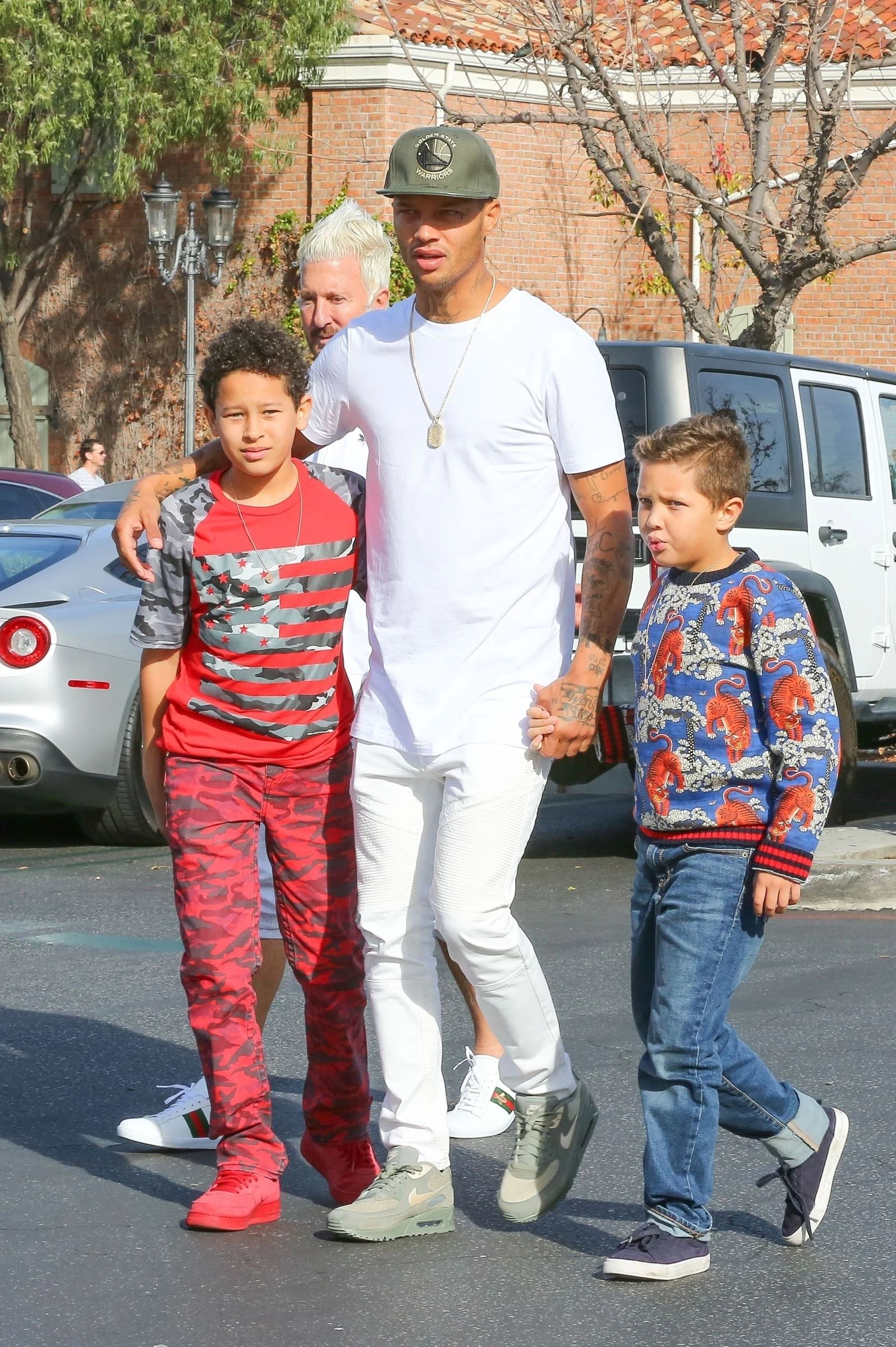 exclusif-jeremy-meeks-est-alle-prendre-petit-dejeuner-avec-ses-fils-robert-jeremy-junior-c-1764866352.webp