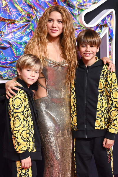 shakira-sasha-milan-pique-vmas-2023-3-1765431068.jpg