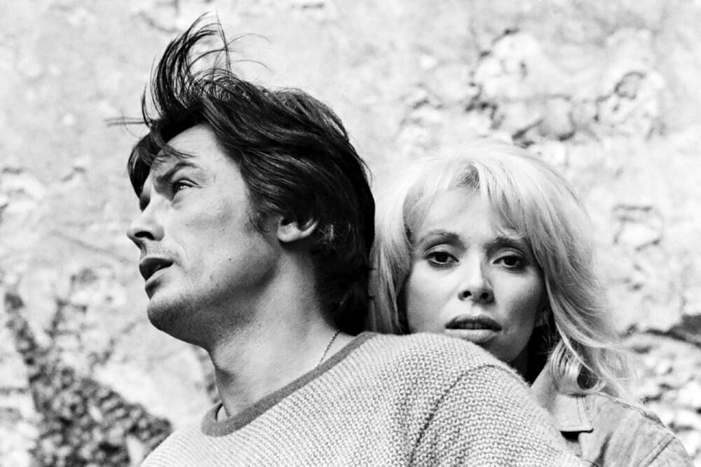 alain-delon-et-mireille-darc-dans-le-film-madly-1766817812.jpg