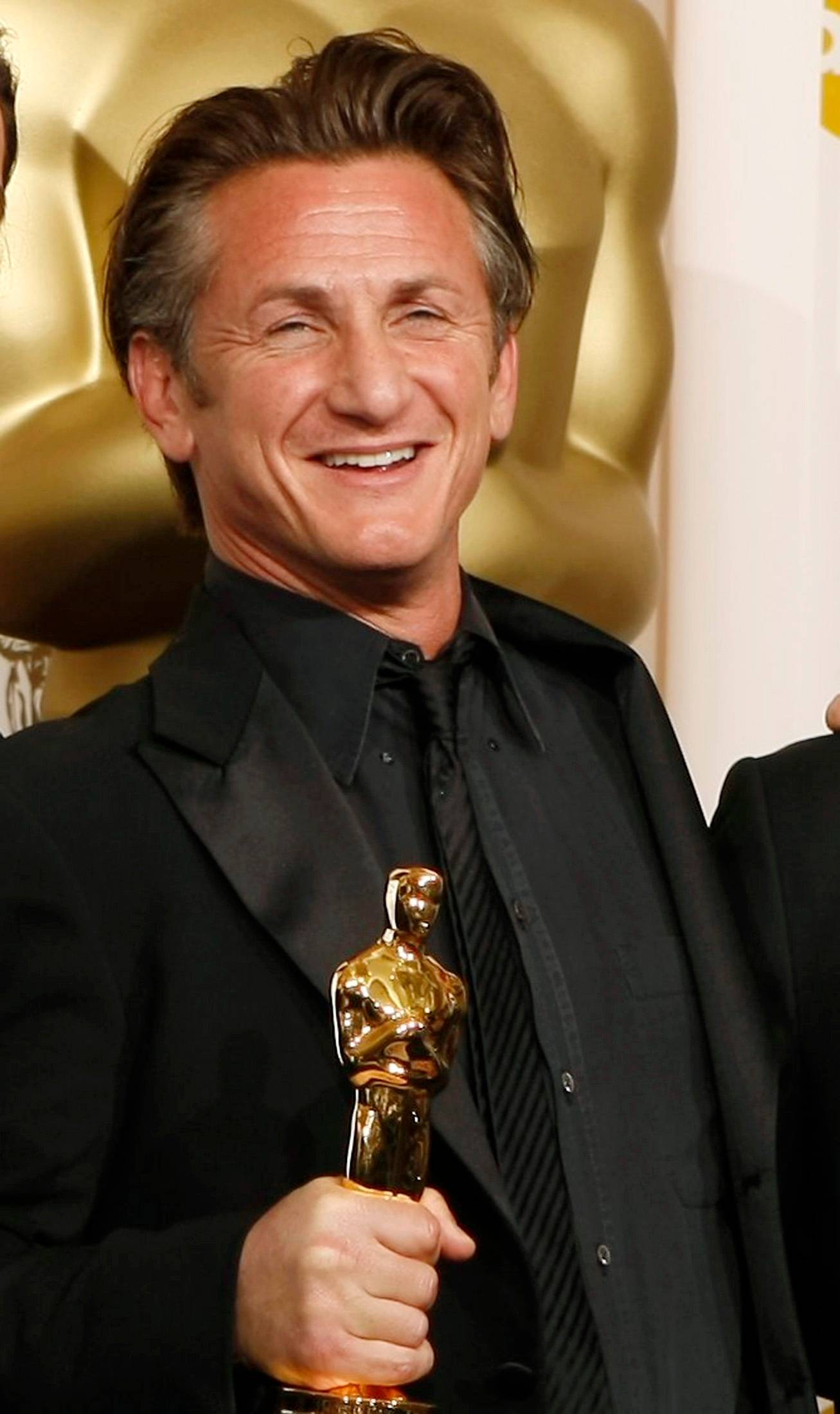 sean-penn-2541c296-1768642919.jpg