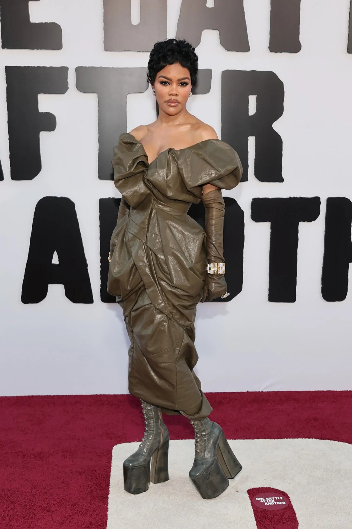 teyana-taylor-wore-marc-jacobs-to-the-one-battle-after-another-la-premiere-1770064785.webp