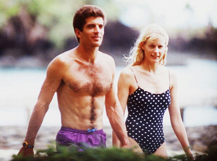 john-f-kennedy-jr-and-daryl-hannah-early-90s-v0-k0hh86cinz6f1-1772951684.jpg