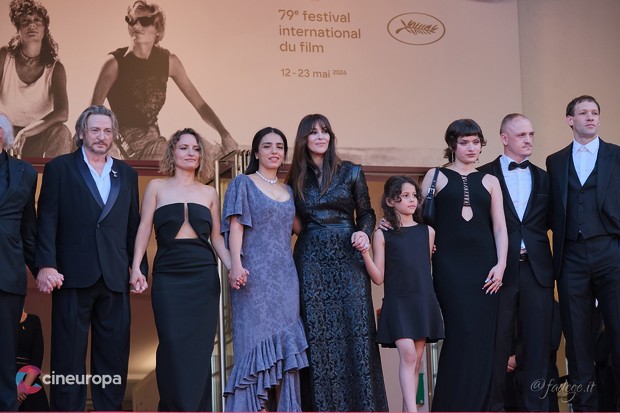 photo-2026-05-22-cannes26-rc-histoires-de-la-nuit-lea-mysius-bastien-bouillon-hafsia-herzi-benoit-magimel-monica-bellucci-005-1780950414.jpg