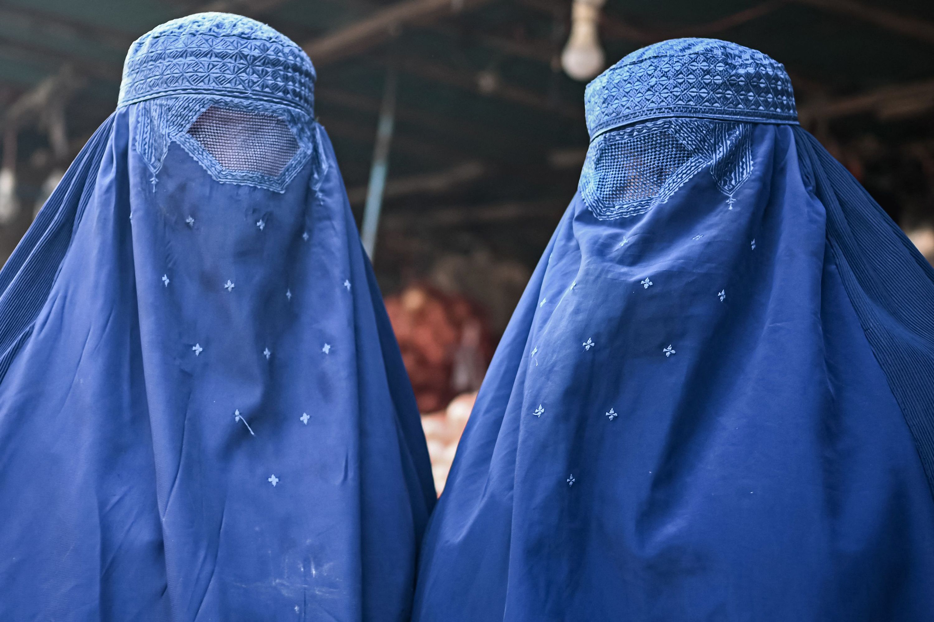 211228170239-taliban-bans-afghan-women-1783014270.jpg