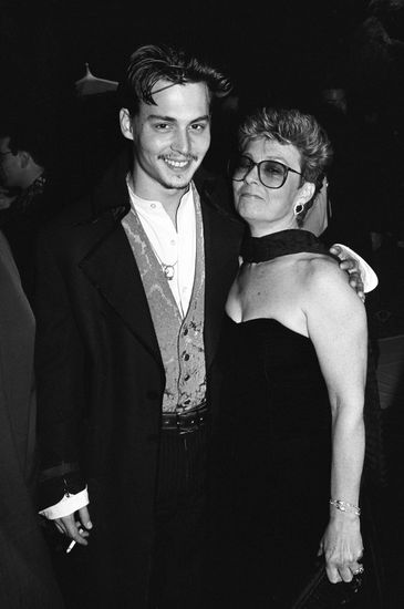 johnny-depp-mother-betty-sue-palmer-550nw-5147313n-1785052231.jpg
