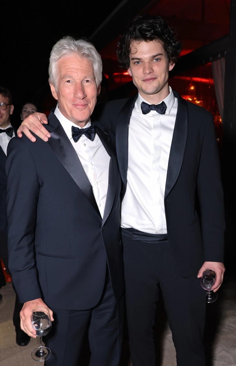 richard-gere-homer-cannes-bw-05182024-49f223-1785227808.webp