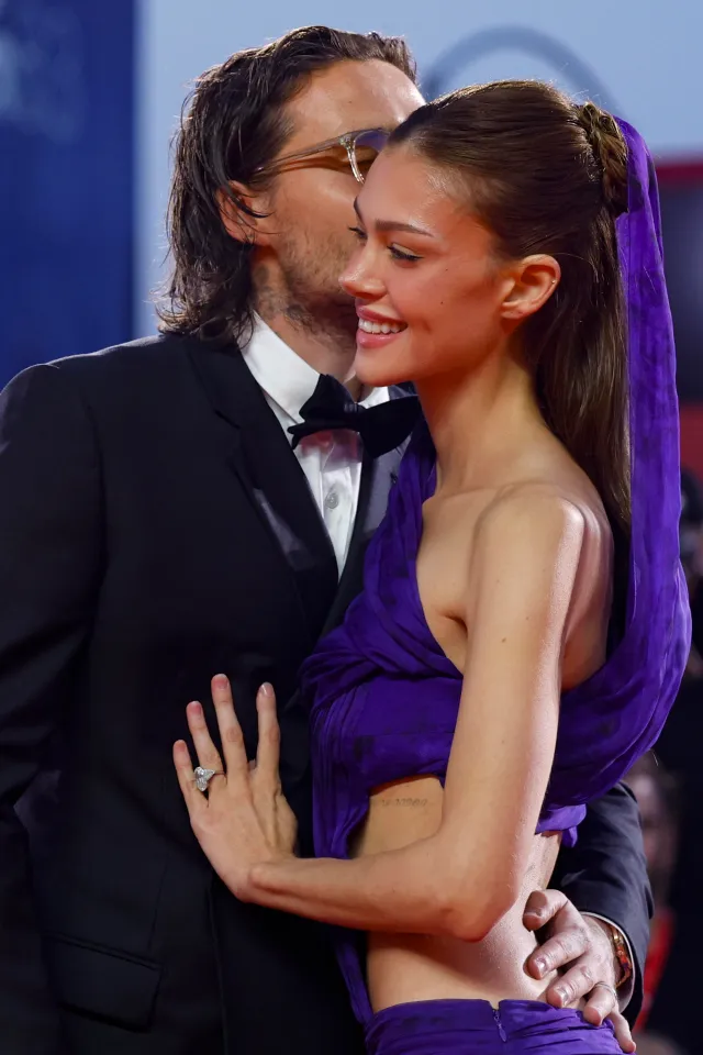 nicola-peltz-arrive-kineo-award-1105828770-63a8e5-1788975492.webp