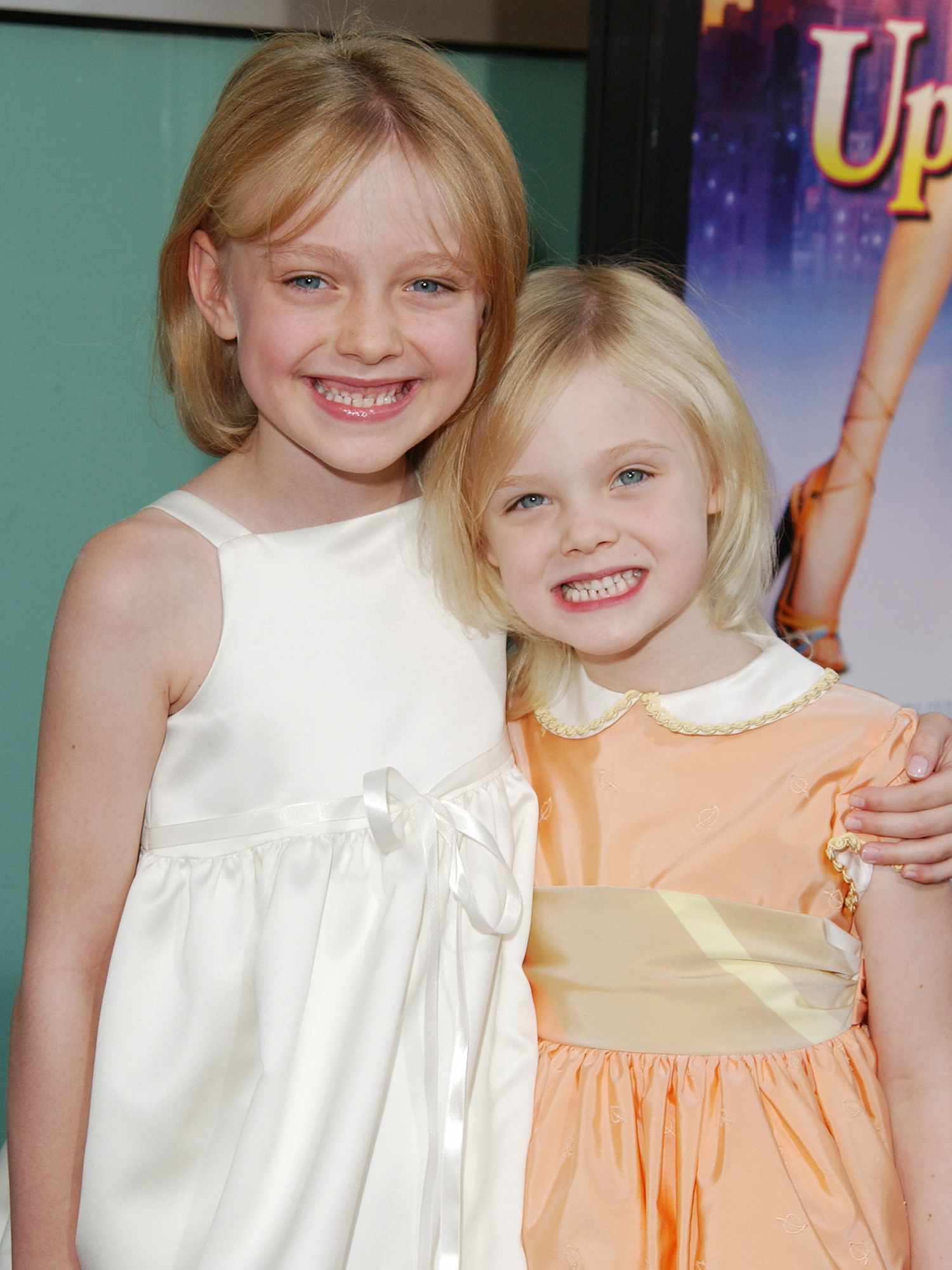 dakota-fanning-elle-fanning-2-2b33134bf64d456c8c54131961fab243-1789279737.jpg