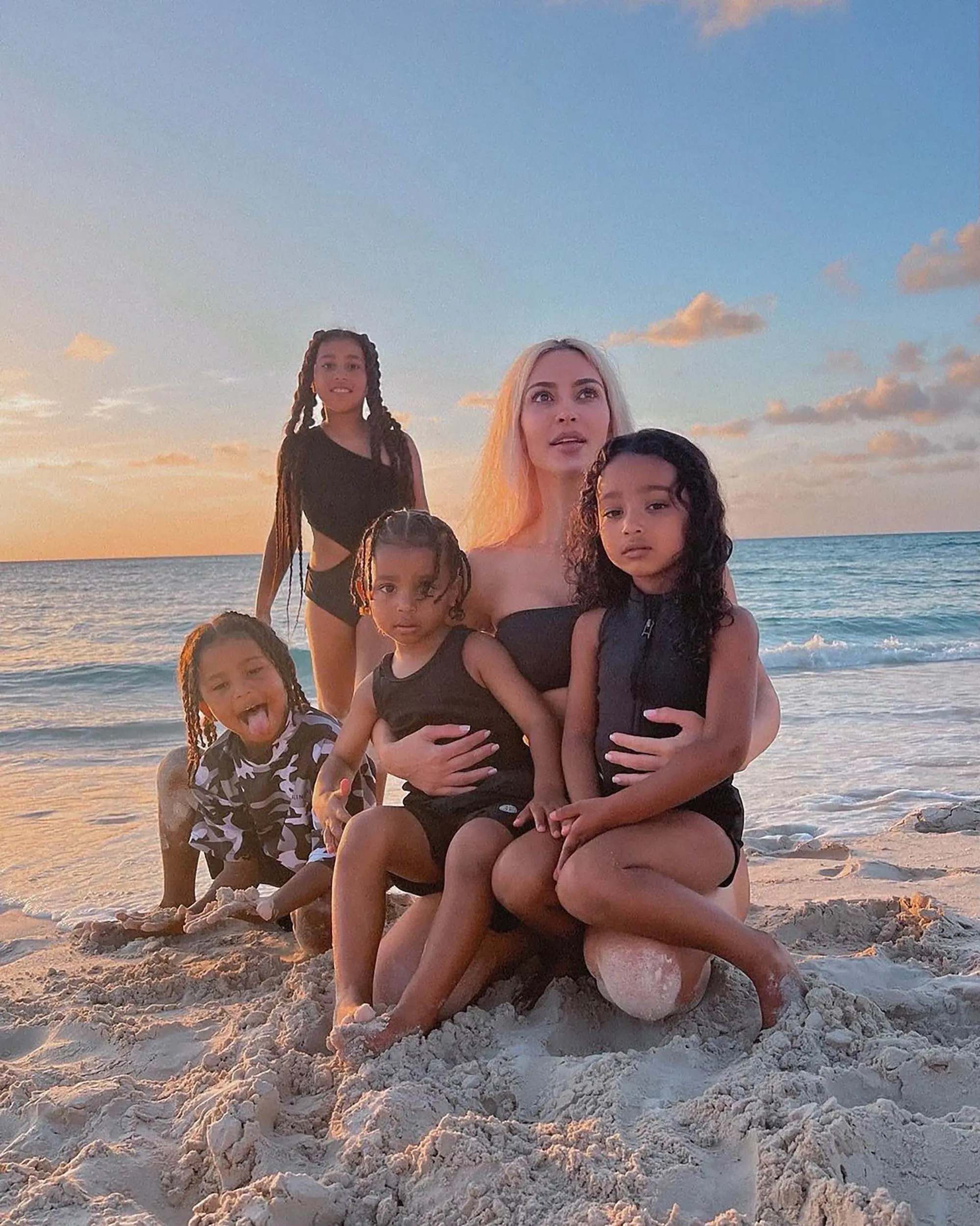 kim-kardashian-reacts-ex-husband-5113643-1791305495.webp