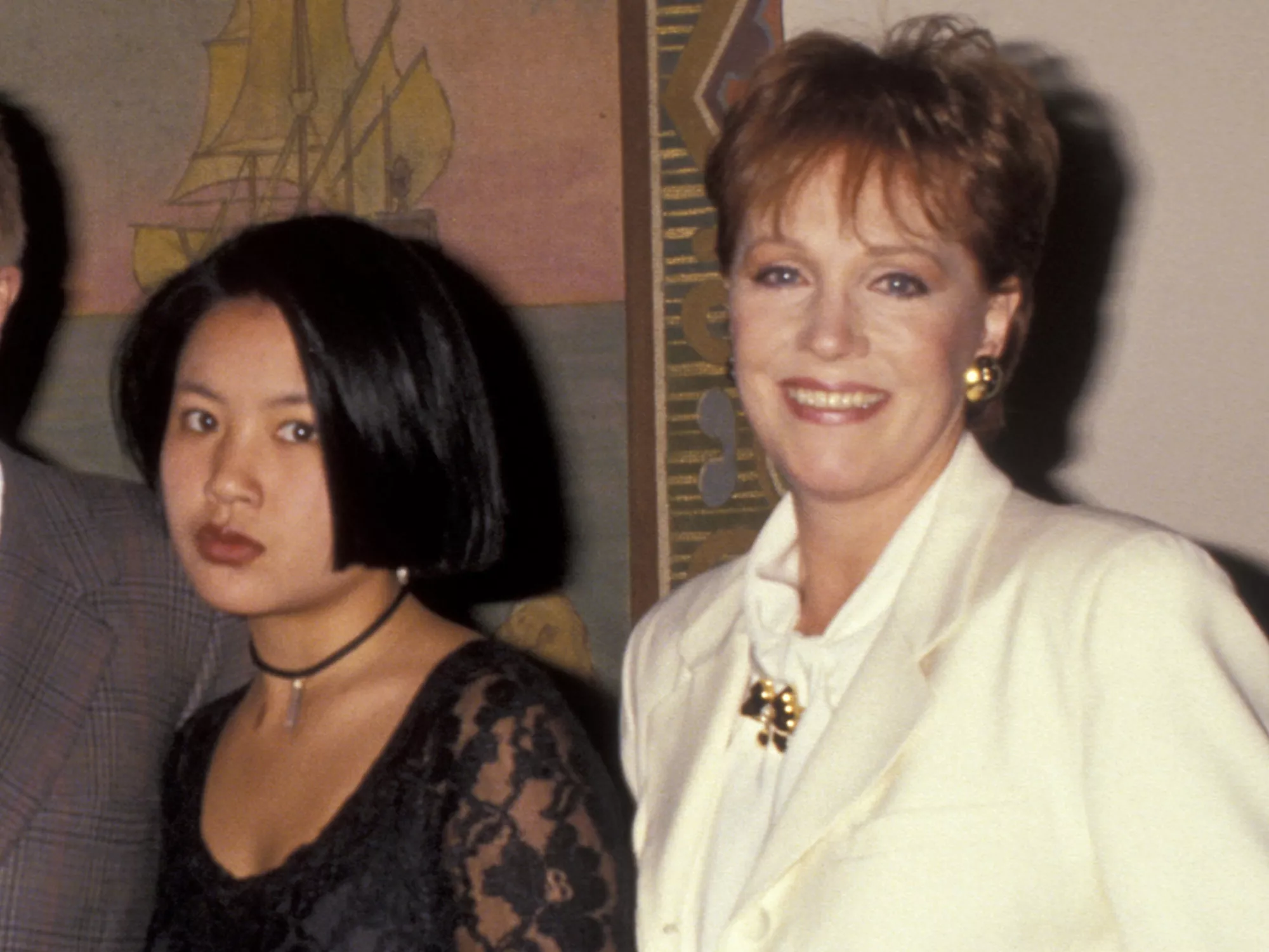 julie-andrews-amy-6f99cf70f7e6459aaf1a9a8c702c9b60-1792480124.webp